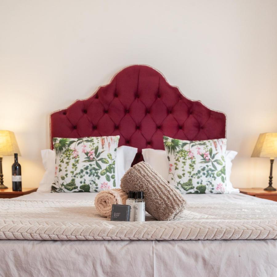 Bed and Breakfast Ayama Wine Farm - Manor House Веллингтон Экстерьер фото