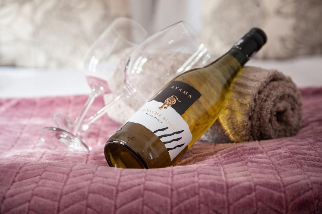 Bed and Breakfast Ayama Wine Farm - Manor House Веллингтон Экстерьер фото